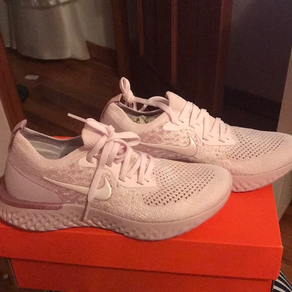 nike flyknit pearl pink